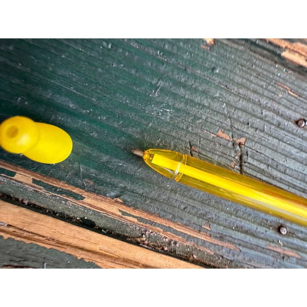 Vintage Disney Dumbo Feather Pen Yellow‎ Marabou Collectible Souvenir